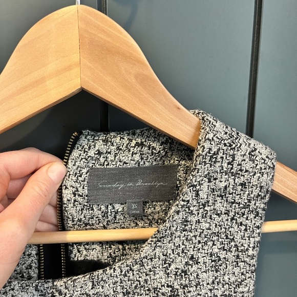 Sunday in Brooklyn Dress - Picture 4 of 4